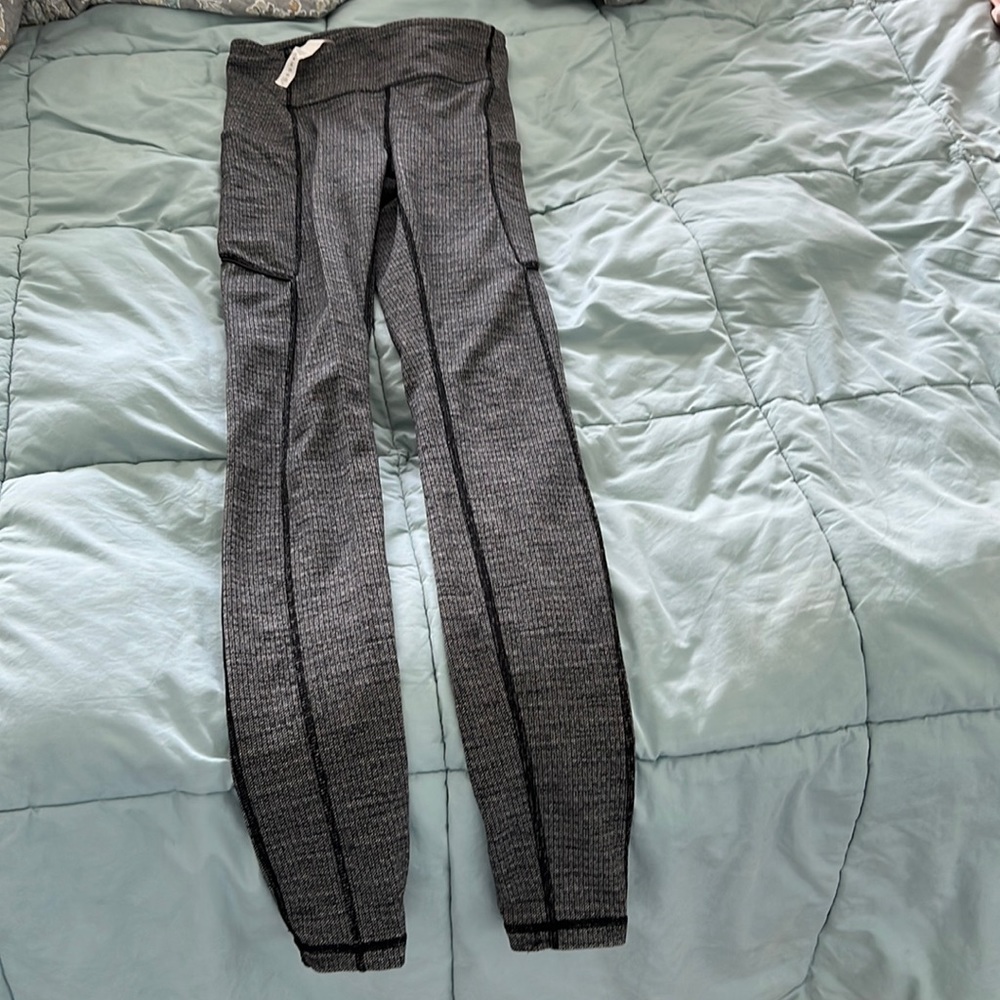 Leggings. Only worn twice, too small for me when I bought them.